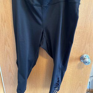 Exertek 2x Workout Capris with lattice